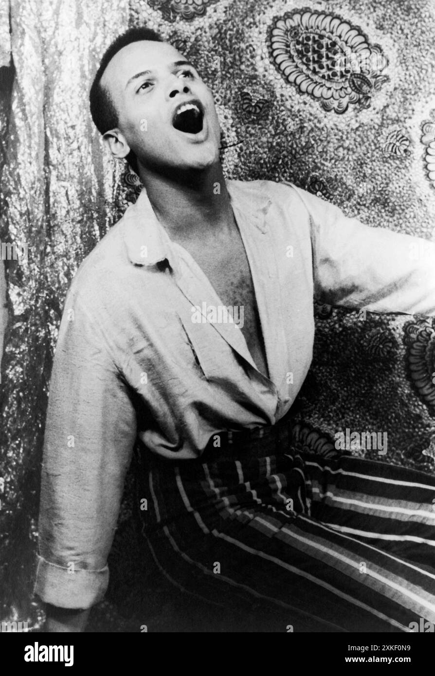 1954 Portrait of Harry Belafonte singing. Stock Photo