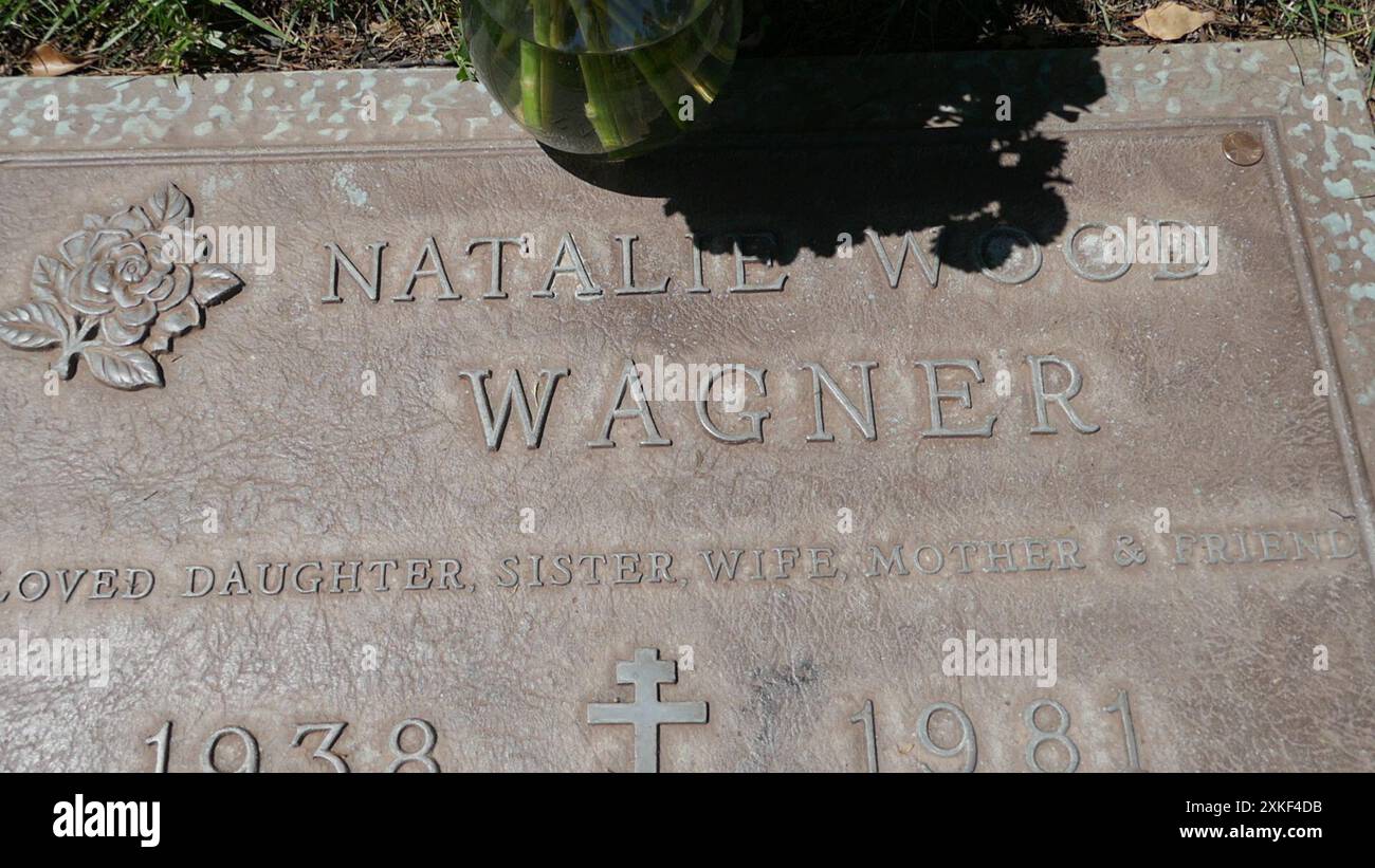 22 june 2024 grave hi-res stock photography and images - Alamy