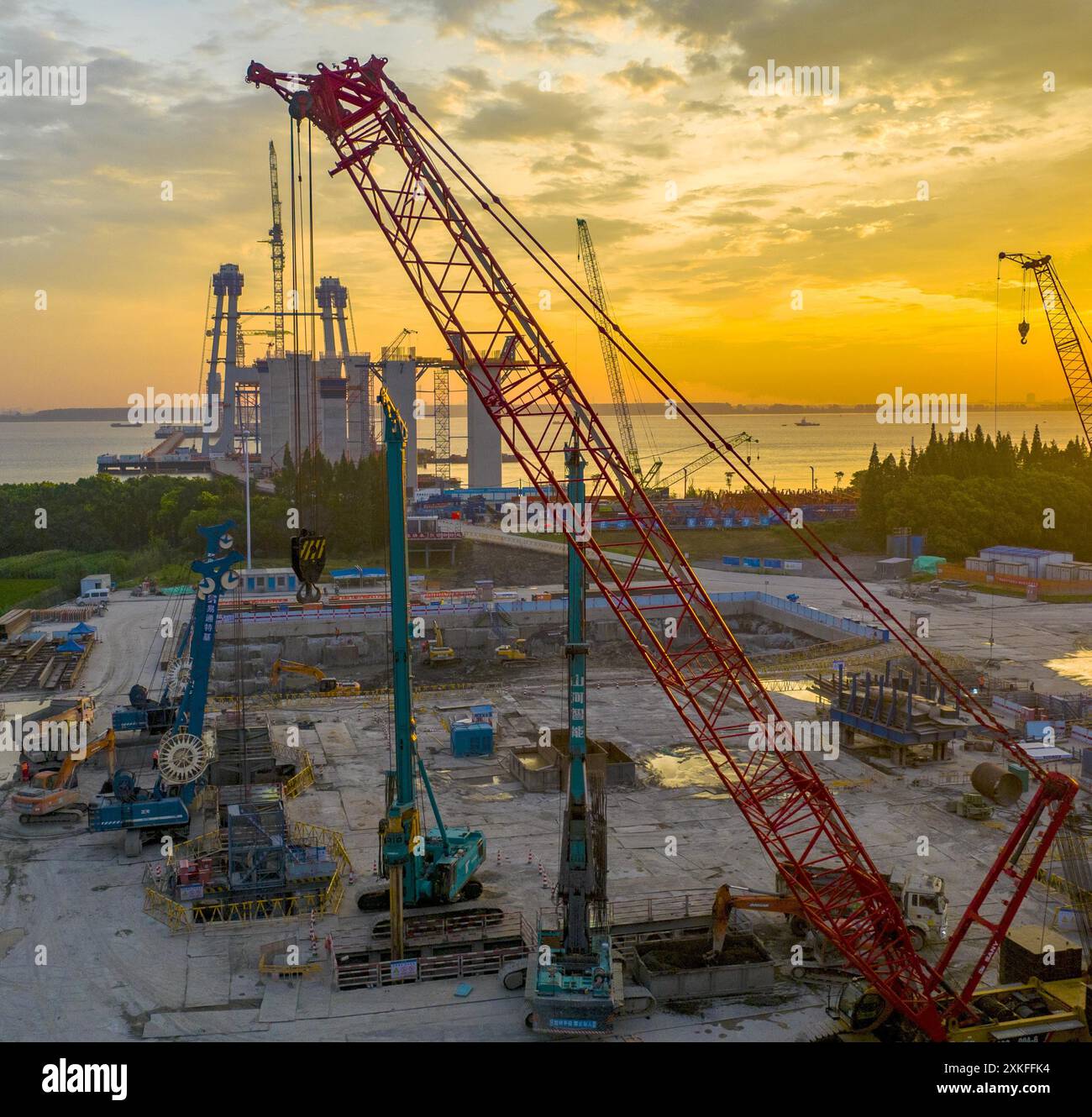 Aerial photo shows the construction site of Zhangjinggao Yangtze River ...