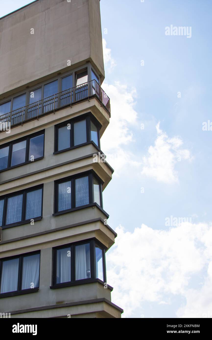Comm Block Building Downtown comm hi-res stock photography and images - Alamy