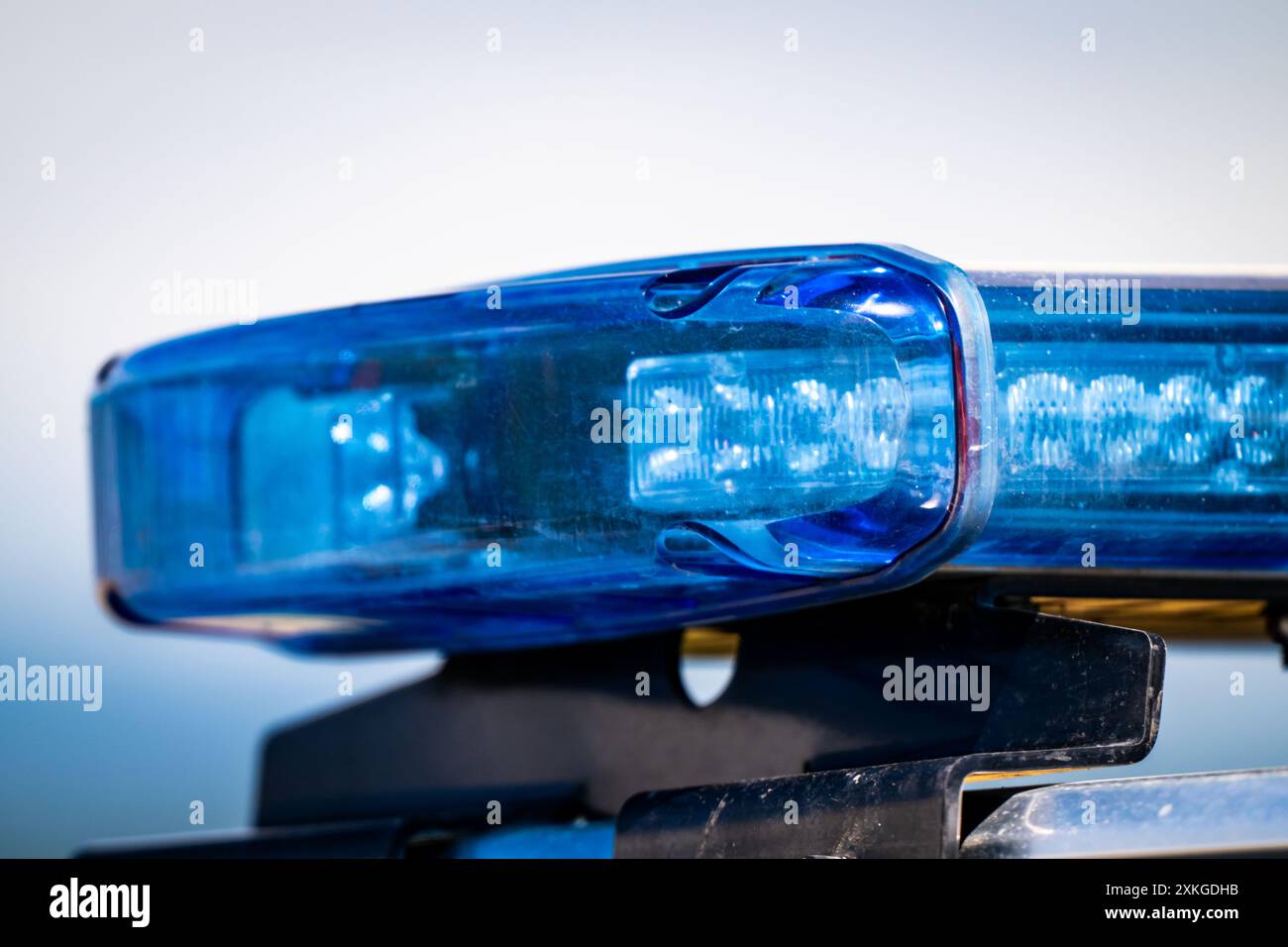 Emergency beacon lights hi-res stock photography and images - Alamy, image size:1300x956