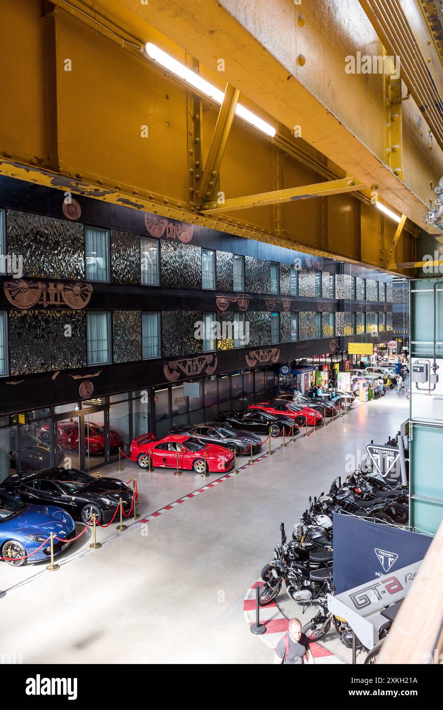 Motorworld Mnchen - Interior View Stock Photo - Alamy