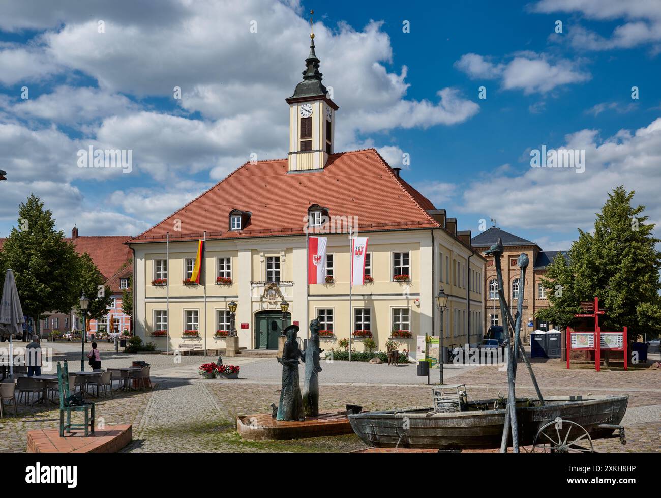 Fountain, Market Square and Historic Town Hall of Angermuende, Uckermark, Brandenburg, Germany, Europe Stock Photo