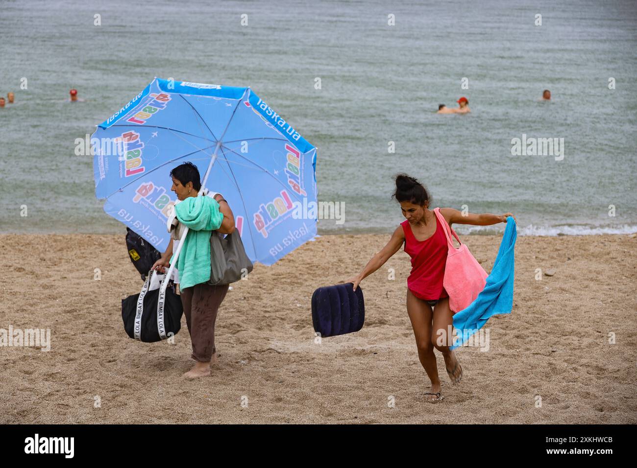 Inson jinsiy oyoqlari pornosini onlayn tomosha qiling Dushda onaning eski sevgilisi bilan jinsiy aloqa