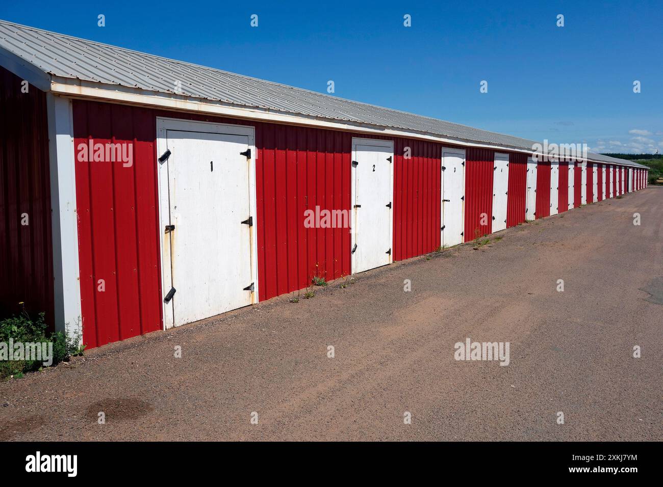 Storage sheds hi-res stock photography and images - Alamy