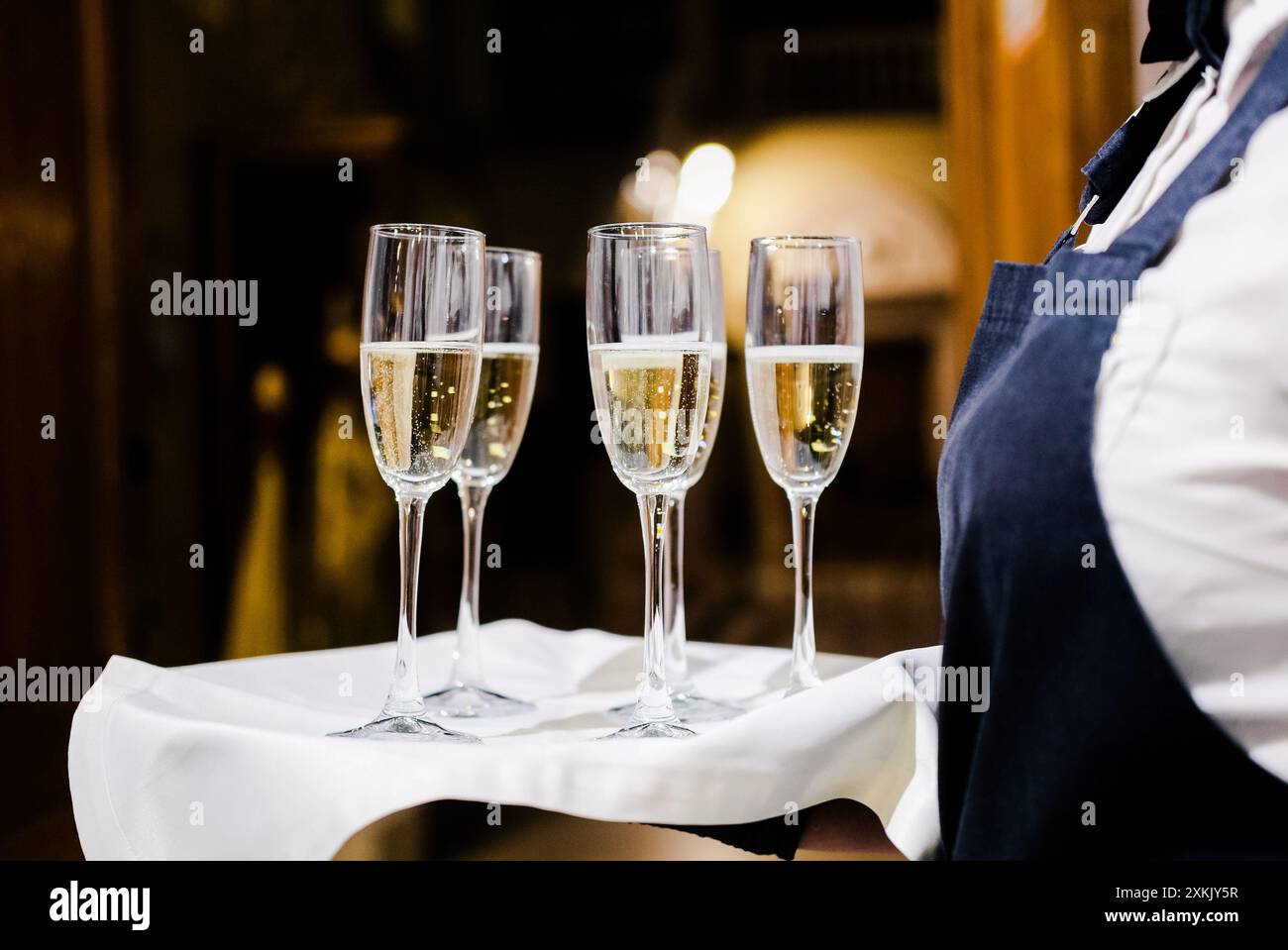 Black waiter uniform hi-res stock photography and images - Alamy