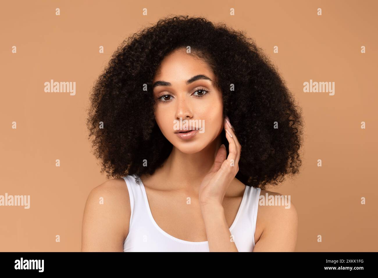 Woman in white tank top hi-res stock photography and images - Alamy