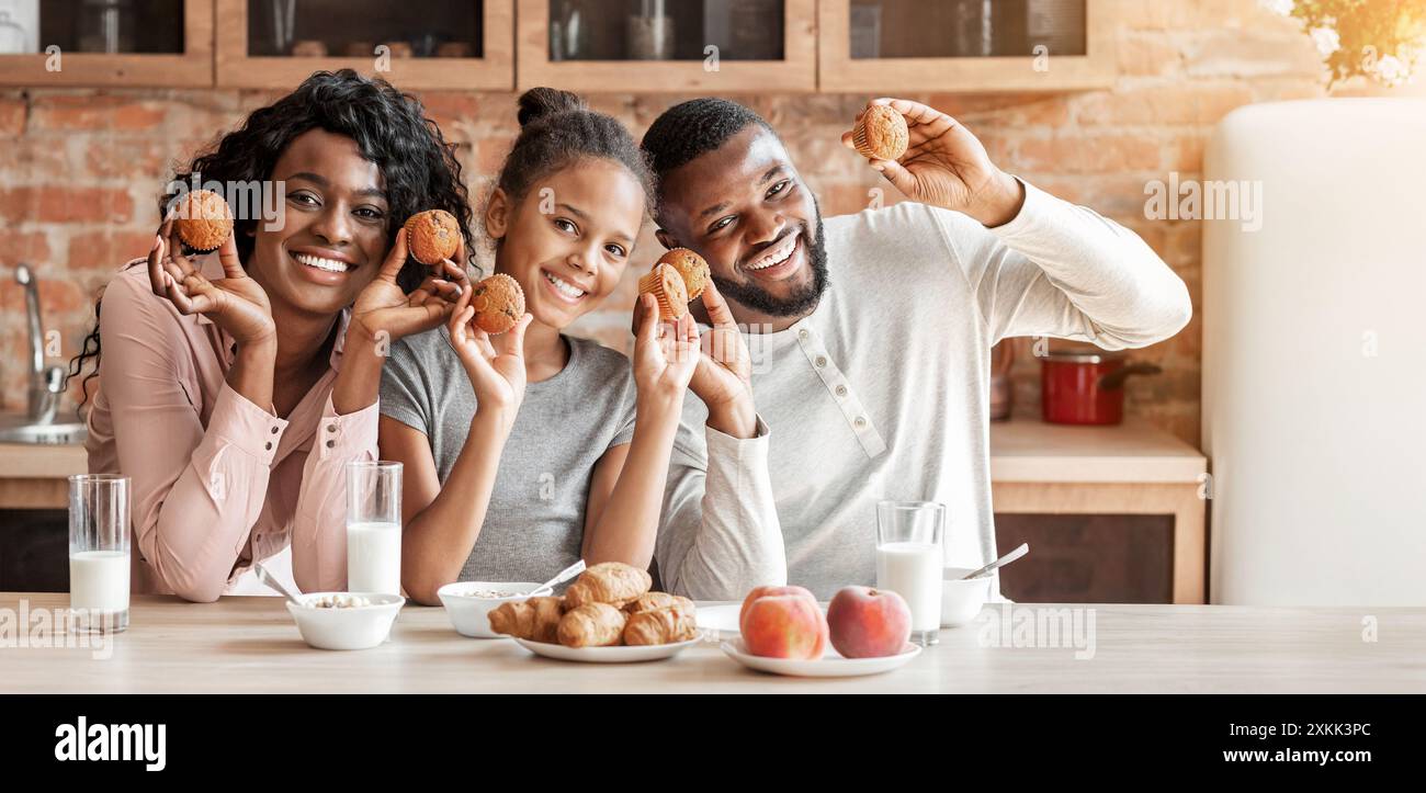 Happy black mother daughter hi-res stock photography and images - Alamy