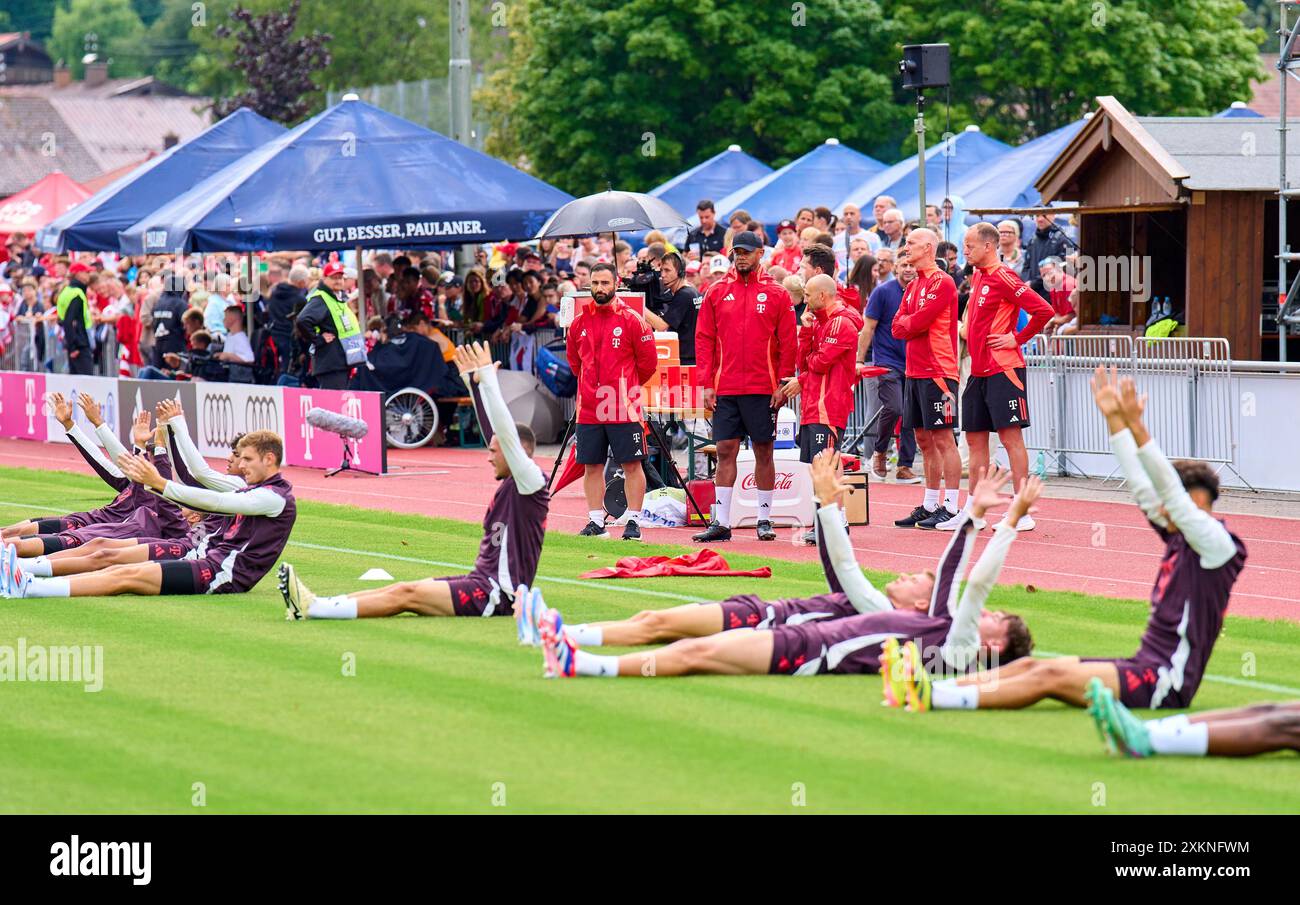 Rottach Egern, Germany. 22nd July, 2024. FCB team with Trainer Vincent Kompany (FCB), team manager, headcoach, coach, at the FC BAYERN MueNCHEN Training Camp 1.German Soccer League, in Rottach-Egern, Tegernsee, July 22, 2024 Season 2024/2025, FCB, Photographer: ddp images/star-images Credit: ddp media GmbH/Alamy Live News Stock Photo