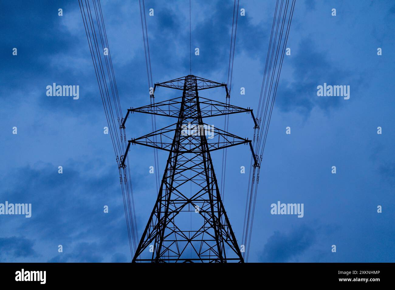 Connection Pylon High Voltage Electricity pylons connecting the East Midlands energy ...