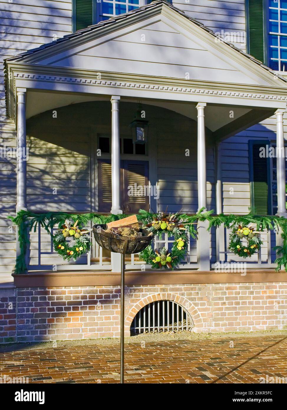 Photo railing garland christmas