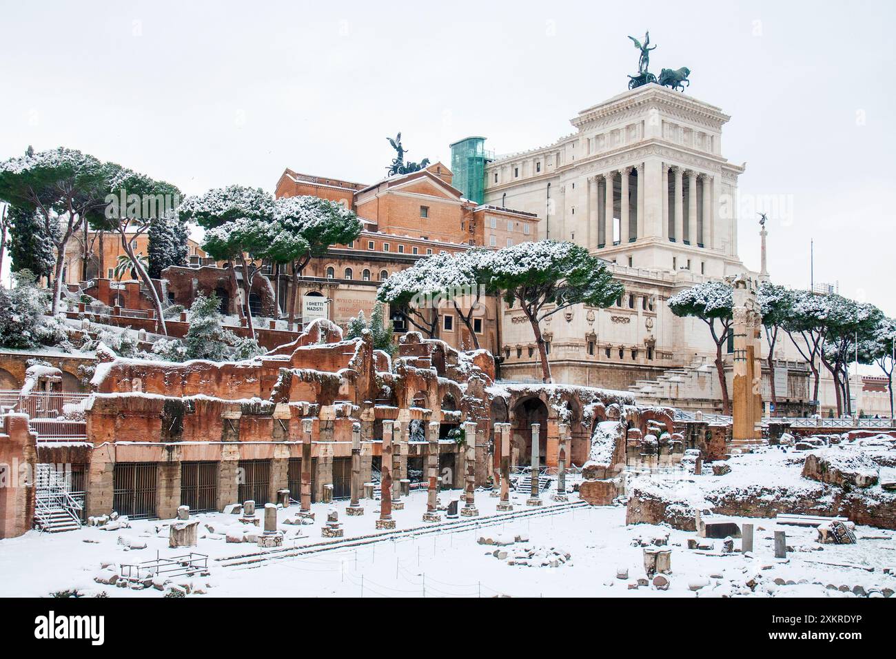 Rome with snow hi-res stock photography and images - Alamy