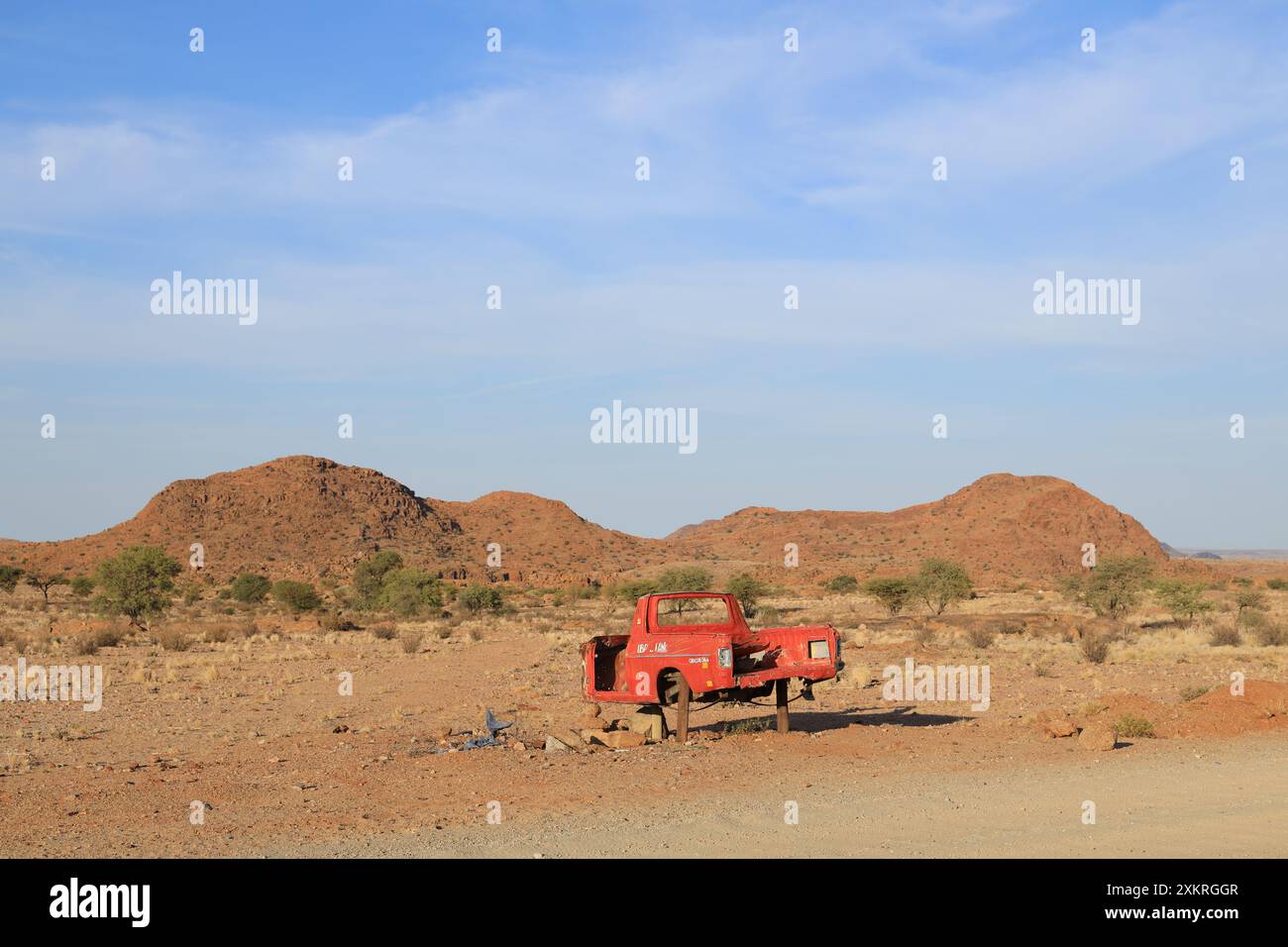 Old Abandoned Car in the Desert Stock Photo - Alamy