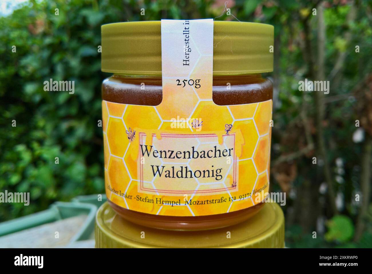 Landkreis Regensburg, Wenzenbach. Foto: Der Wenzenbacher Waldhonig von ...