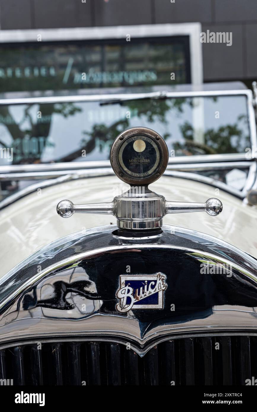 Vintage buick sign hi-res stock photography and images - Alamy