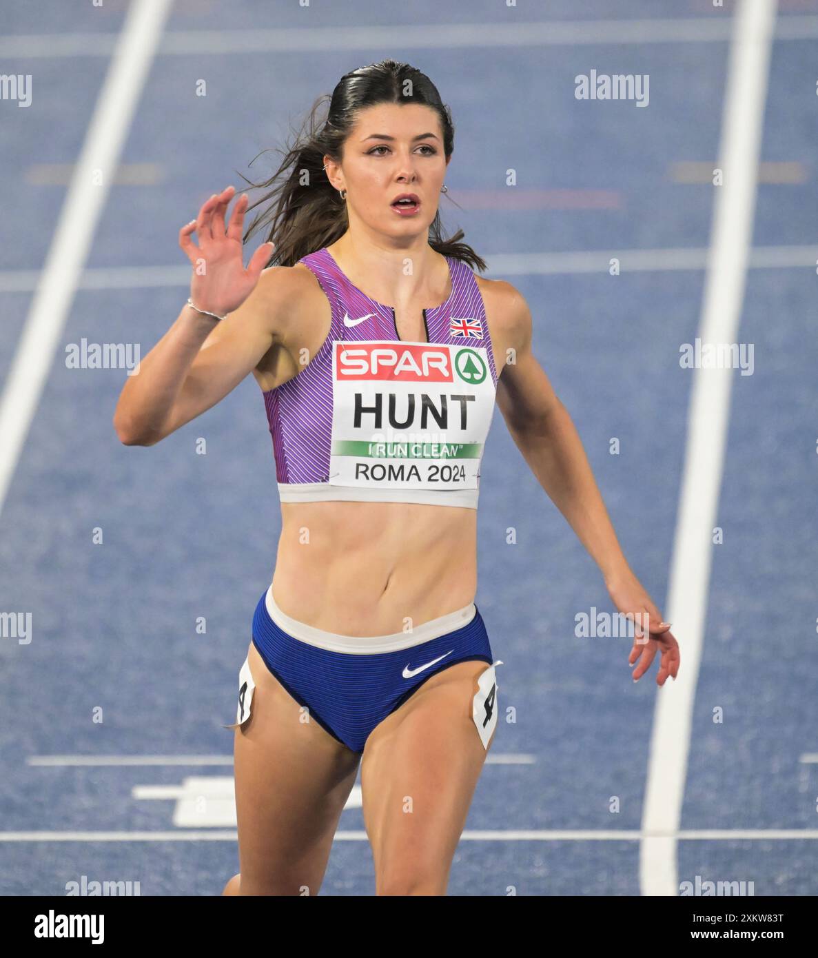 amy-hunt-of-great-britain-competing-in-the-100m-semi-final-at-the