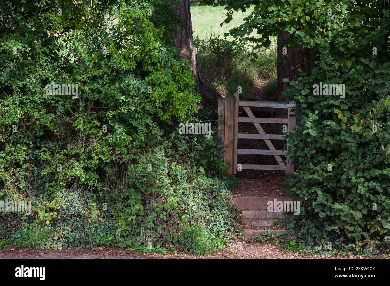 Bar to public access hi-res stock photography and images - Alamy