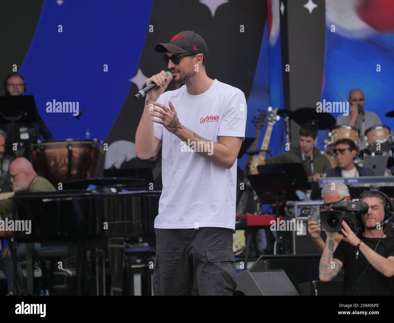 Carl brave hi-res stock photography and images - Alamy