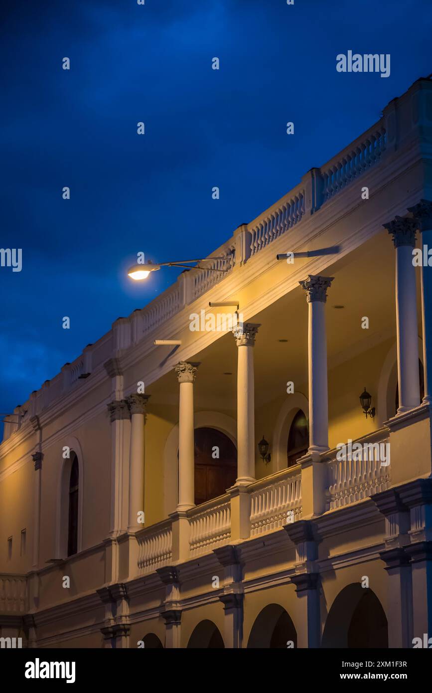 Historical architecture at the Plaza de la Independencia, Independence Square, also known as the 'Plaza de los Leones',  Granada, Nicaragua Stock Photo