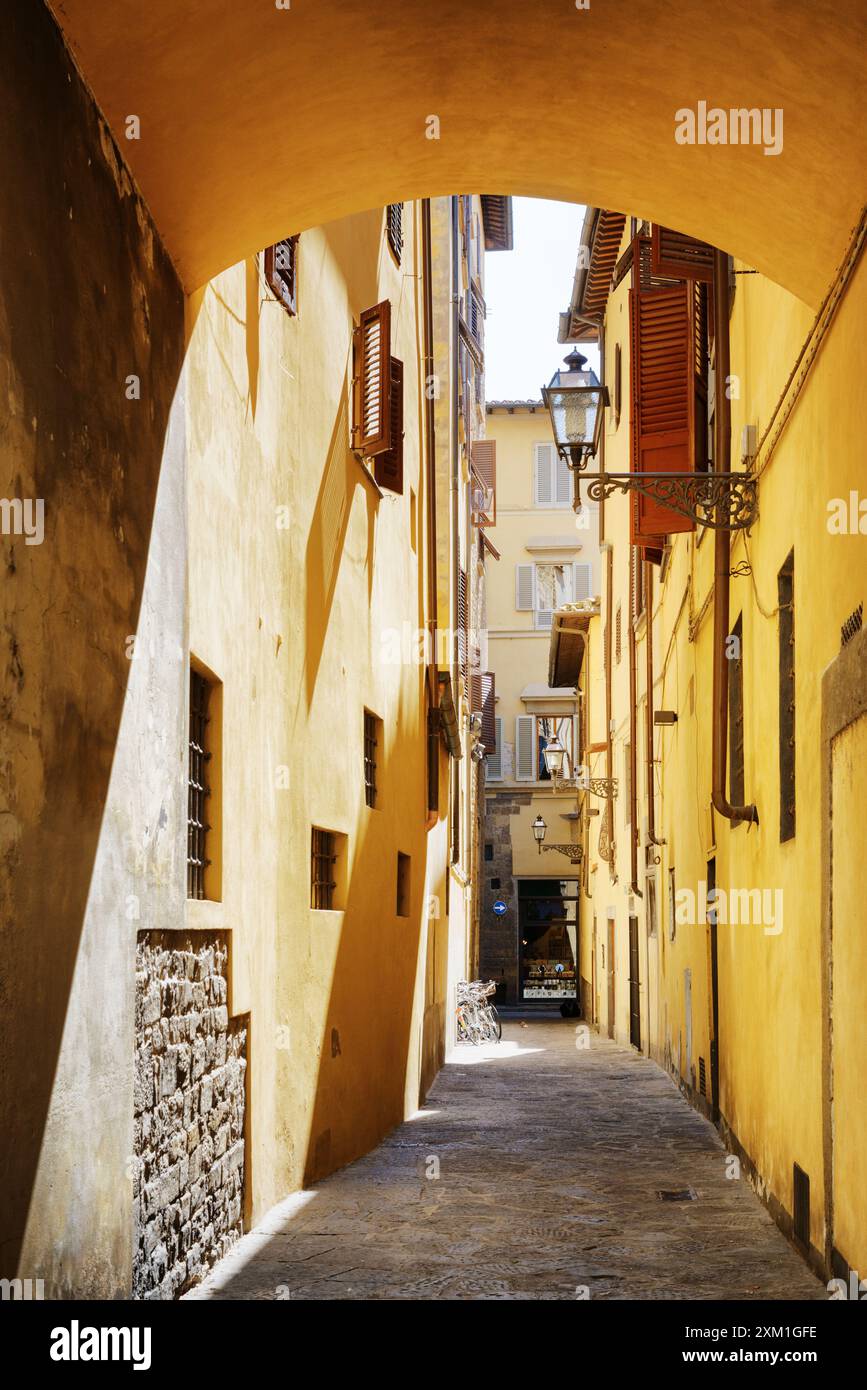 View of medieval house hi-res stock photography and images - Alamy