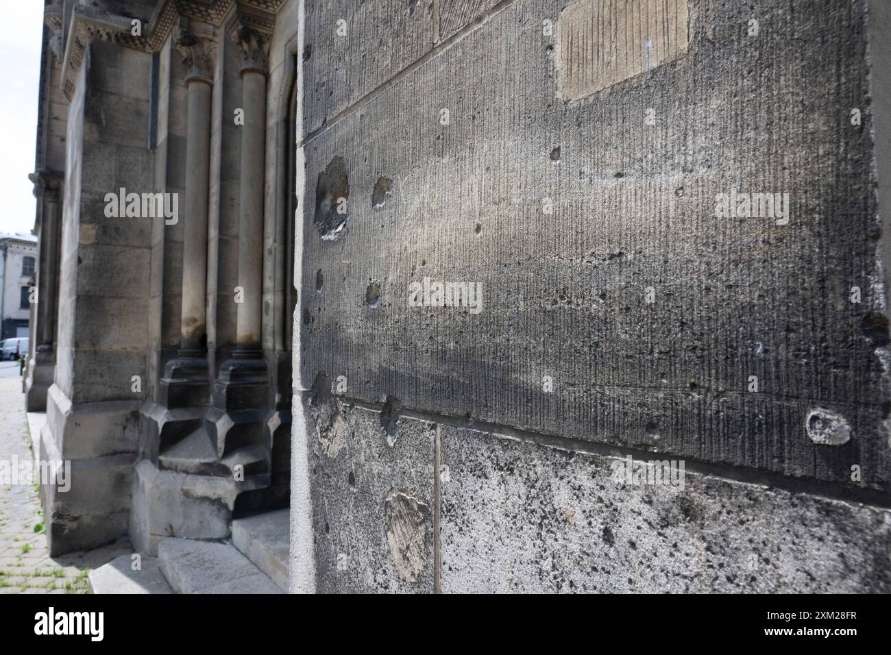 French war damage hi-res stock photography and images - Alamy