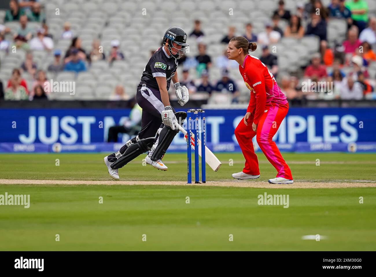 Old Trafford, Machester UK. Thursday 25th July, 2024. The Hundred: Manchester Originals Women Vs Welsh Fire Women at Emirates Old Trafford. Beth Mooney making one run. Credit James Giblin/Alamy Live News. Stock Photo