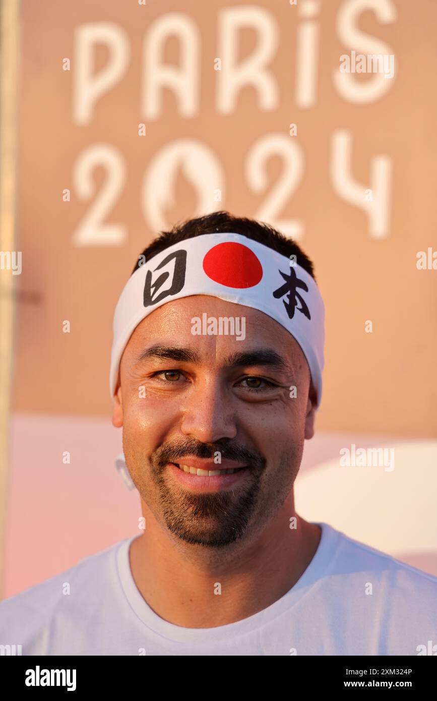 Spectateur des jeux olympiques dete 2024 hires stock photography and