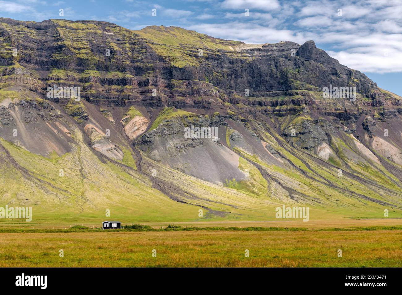 Vibrant blue sky with house hi-res stock photography and images - Alamy