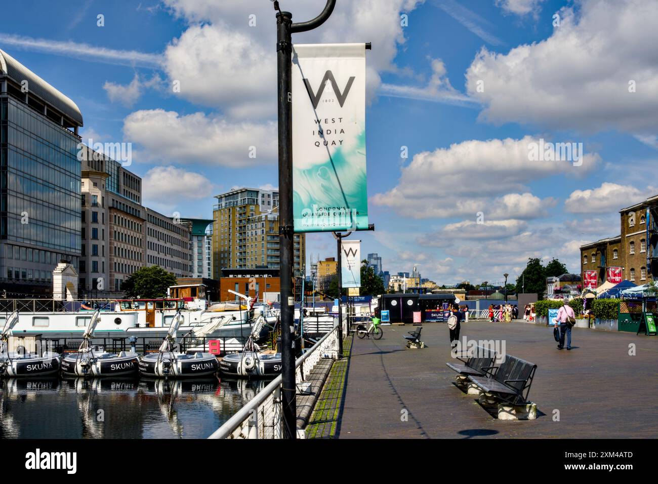 North dock of west india quay hi-res stock photography and images - Alamy