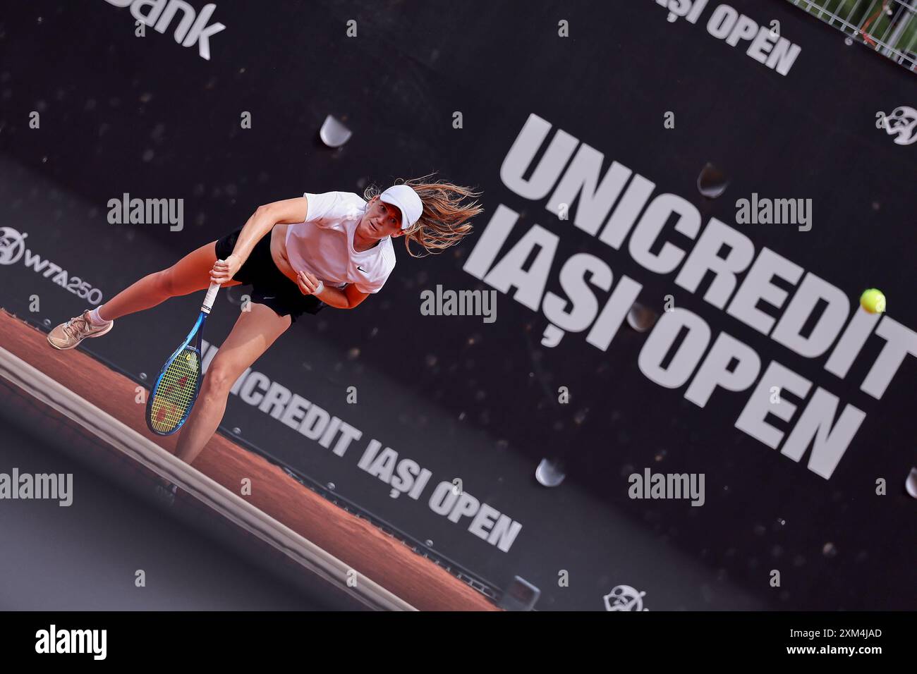 Iasi, Iasi, Romania. 24th July, 2024. Lea Boskovic (CRO) serve during the UNICREDIT IASI OPEN Iasi, Romanias - Womens Tennis, WTA250 (Credit Image: © Mathias Schulz/ZUMA Press Wire) EDITORIAL USAGE ONLY! Not for Commercial USAGE! Stock Photo