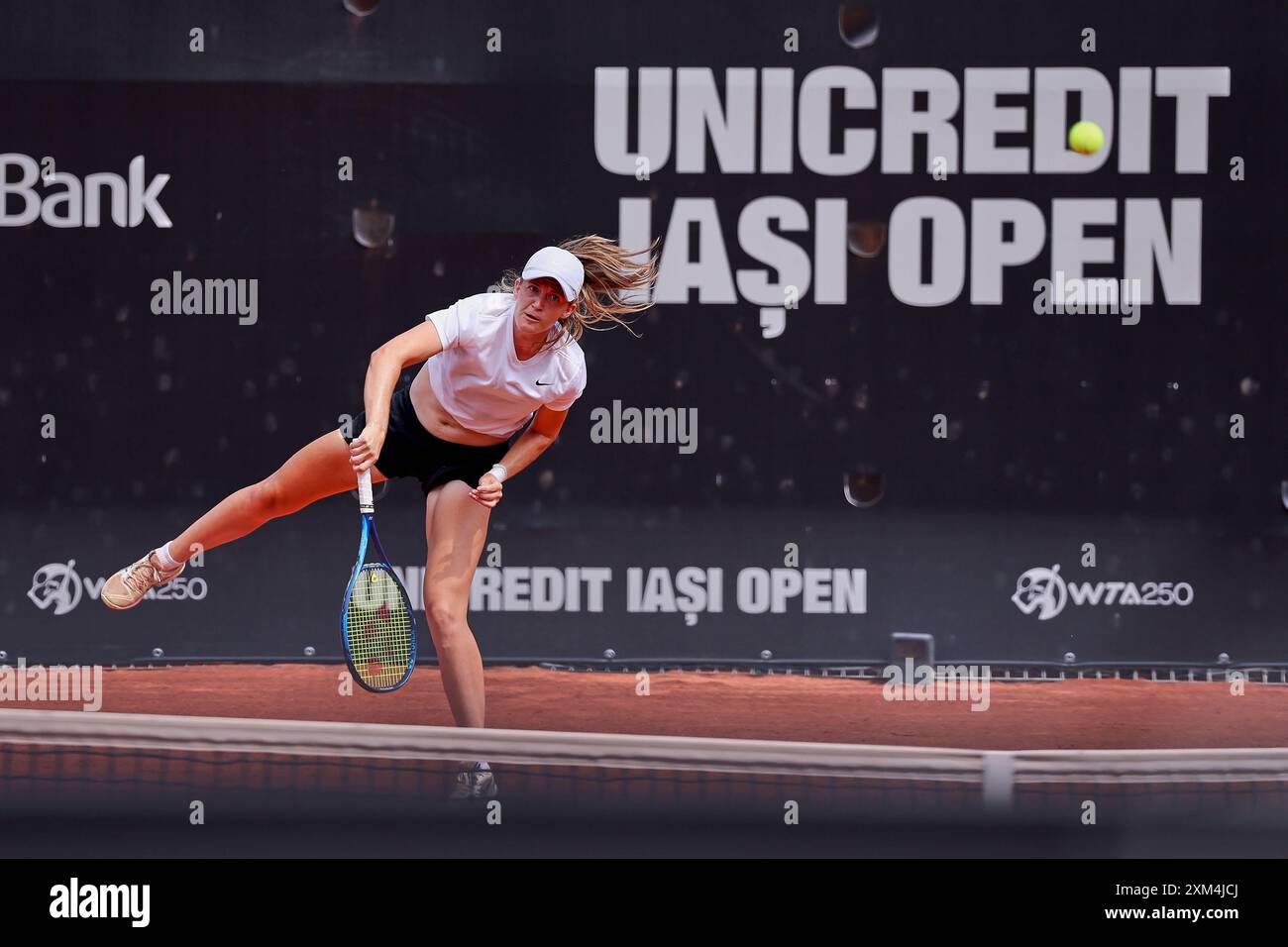 Iasi, Iasi, Romania. 24th July, 2024. Lea Boskovic (CRO) serve during the UNICREDIT IASI OPEN Iasi, Romanias - Womens Tennis, WTA250 (Credit Image: © Mathias Schulz/ZUMA Press Wire) EDITORIAL USAGE ONLY! Not for Commercial USAGE! Stock Photo