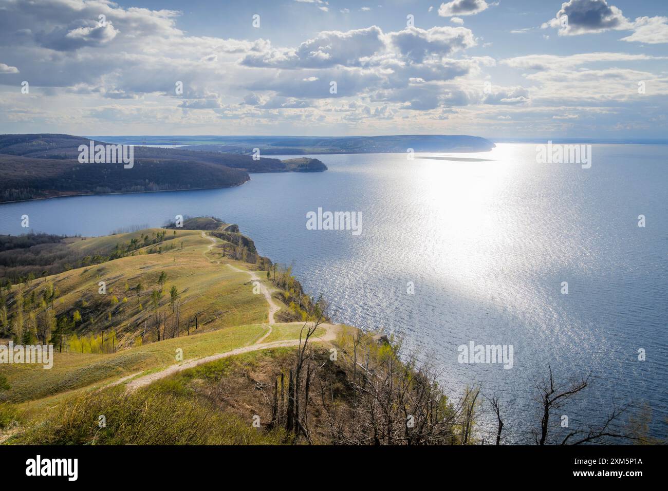 The beautiful landscape and hiking trail at Zhiguli Mountains, Samara ...