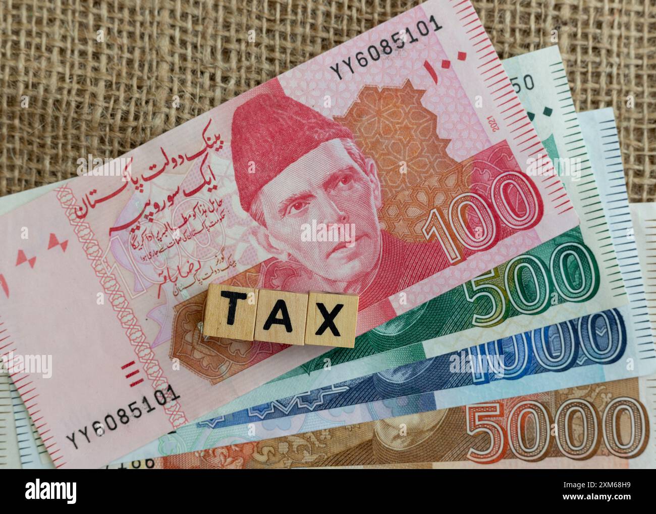 Pakistan rupee currency hi-res stock photography and images - Page 4 - Alamy