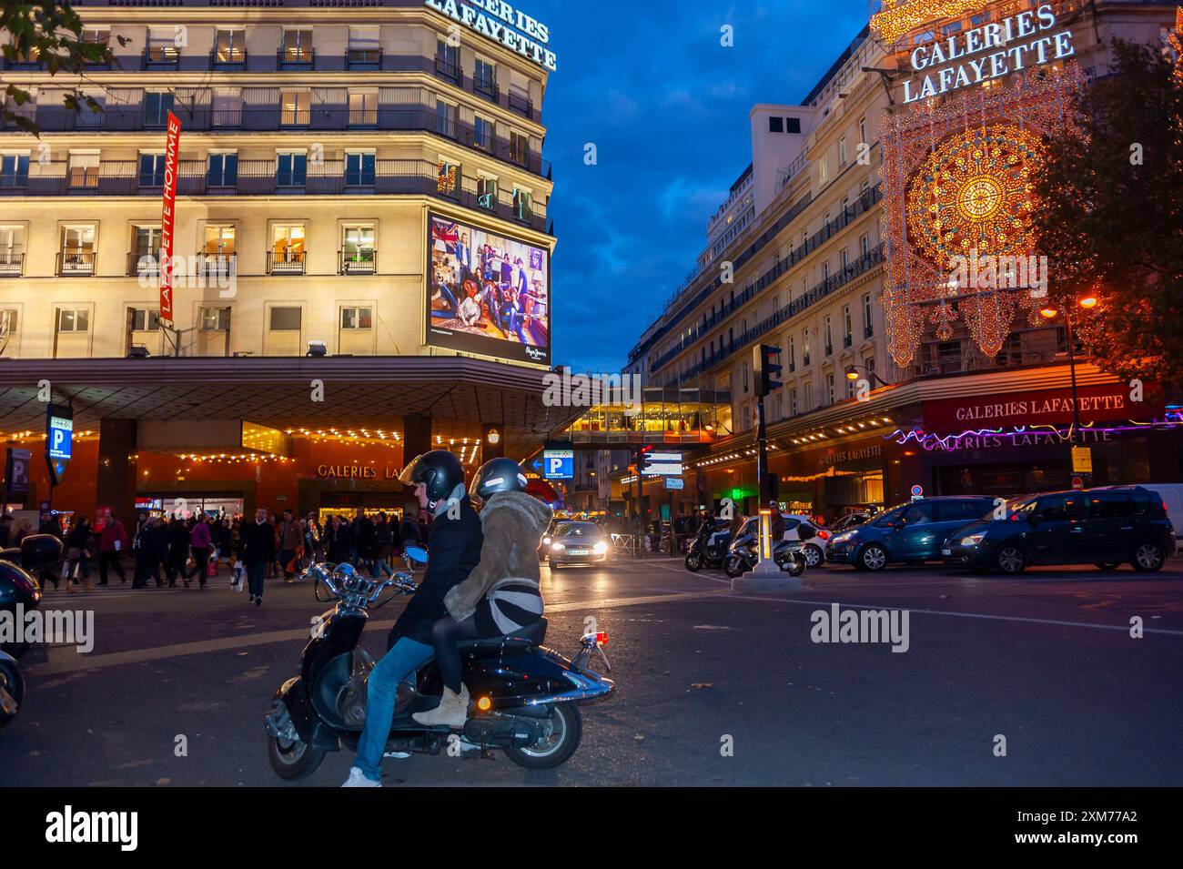 Boulevard haussmann christmas