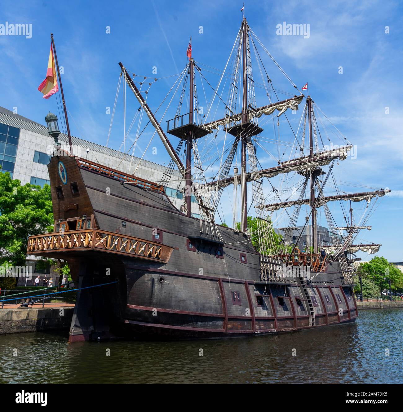 17th century spanish trading ship hi-res stock photography and images ...
