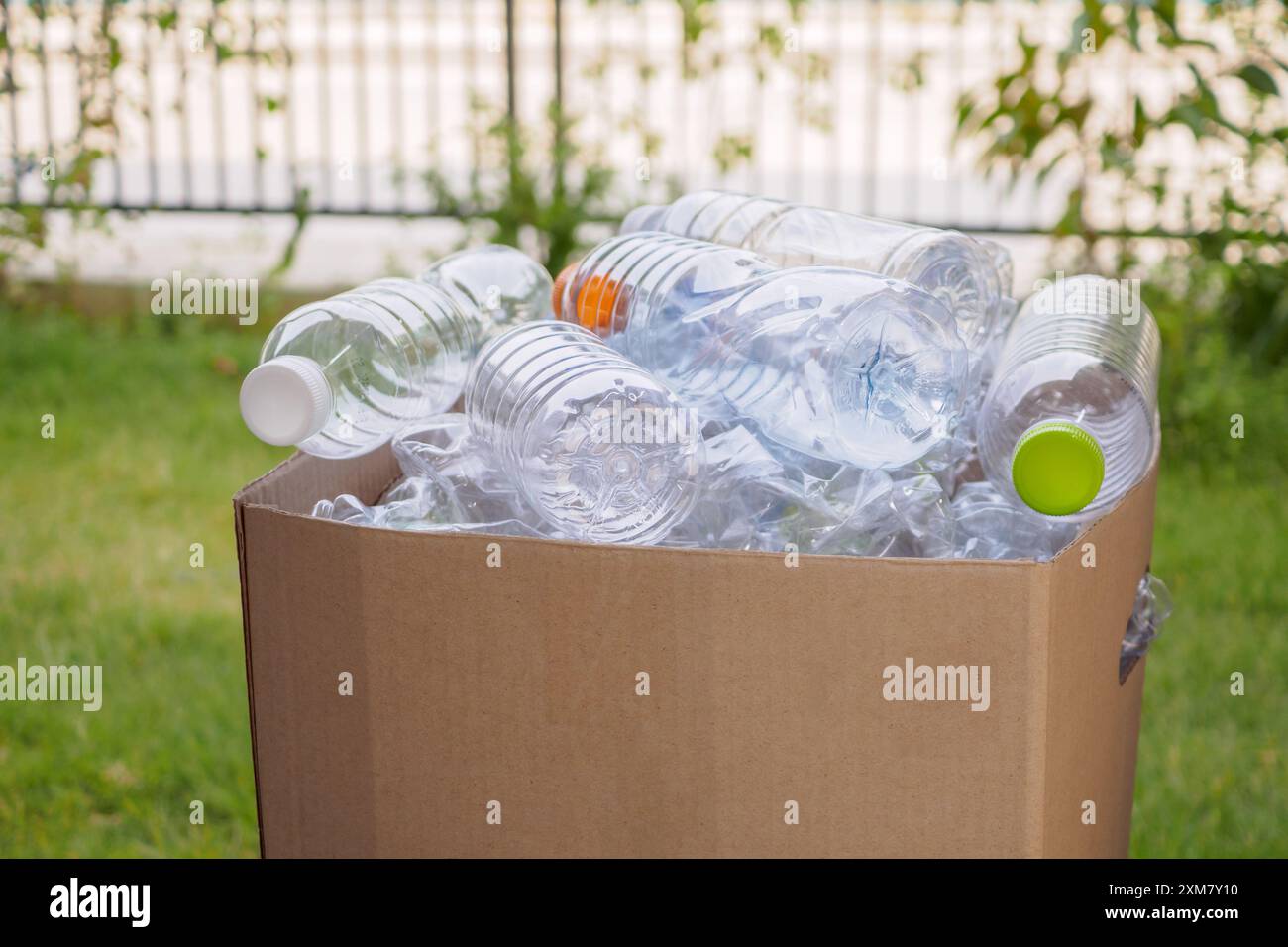 Reduce reuse recycle blue box hi-res stock photography and images - Alamy