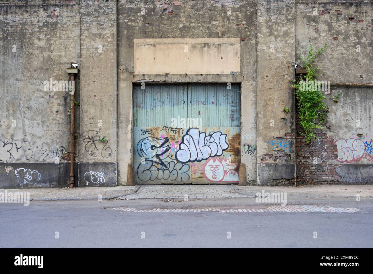 Rundown areas hi-res stock photography and images - Alamy