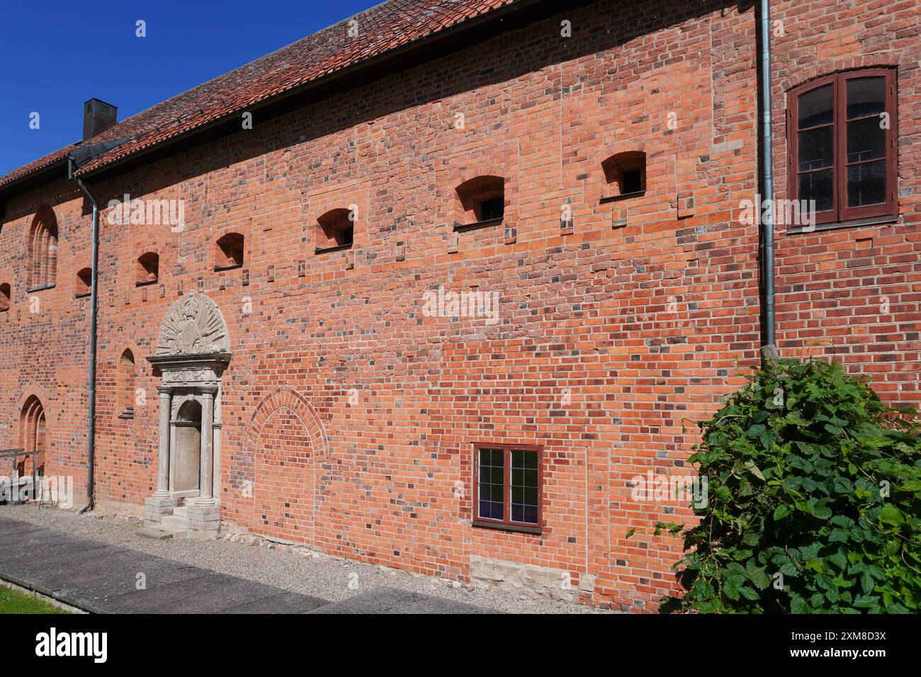 Old brick building against hi-res stock photography and images - Alamy