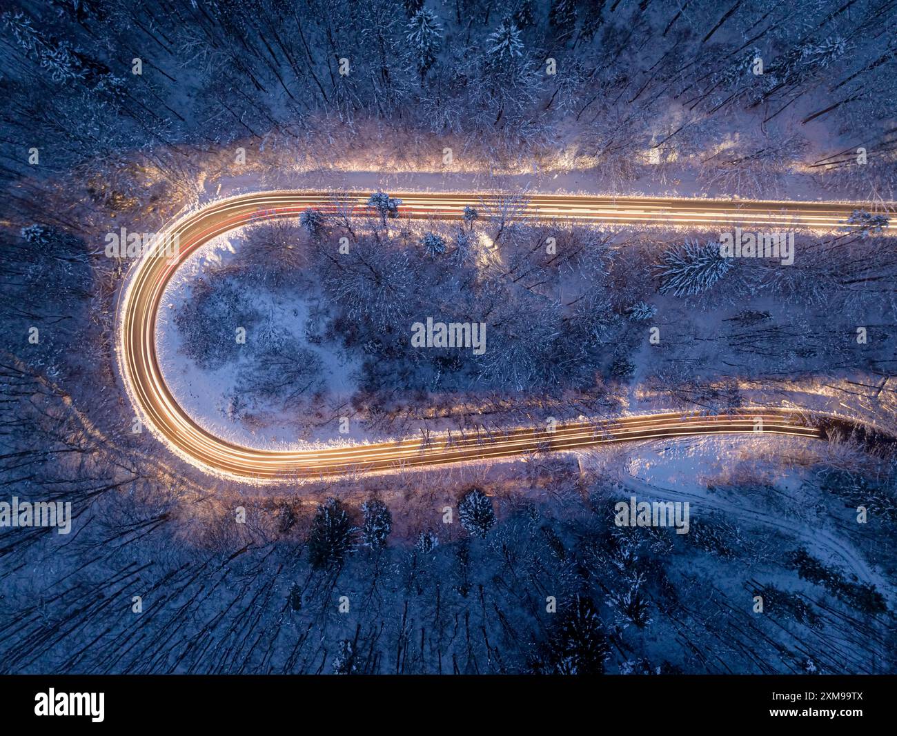 Long exposure night time car hi-res stock photography and images - Alamy