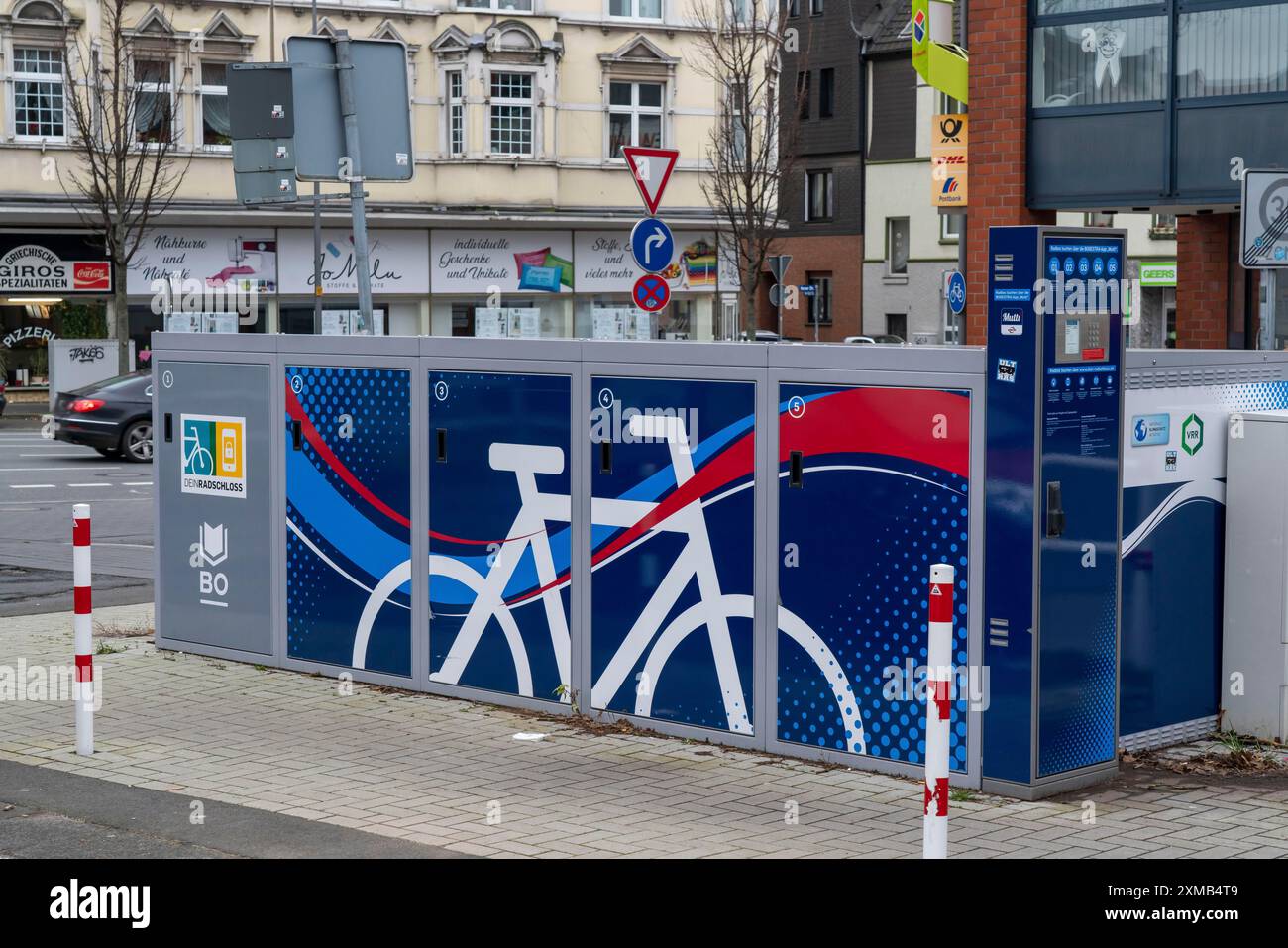 Your bike lock, lockable bike boxes, close to public transport ...