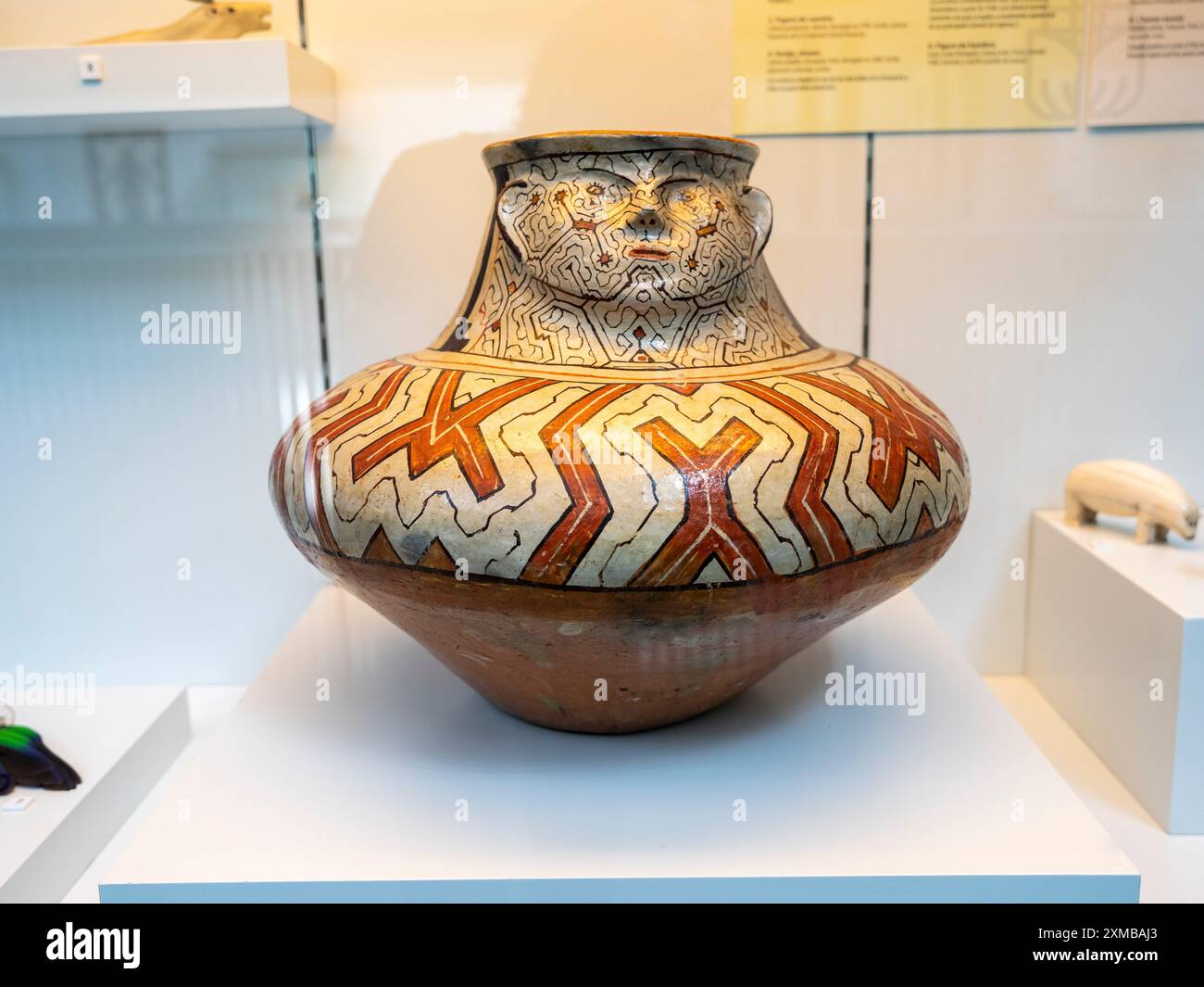 Shipibo pottery hi-res stock photography and images - Alamy