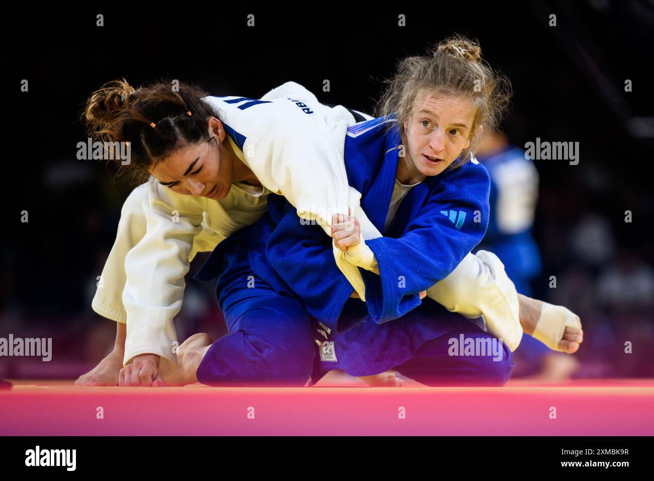 Yosh minatli orgiyaning fotosuratlari