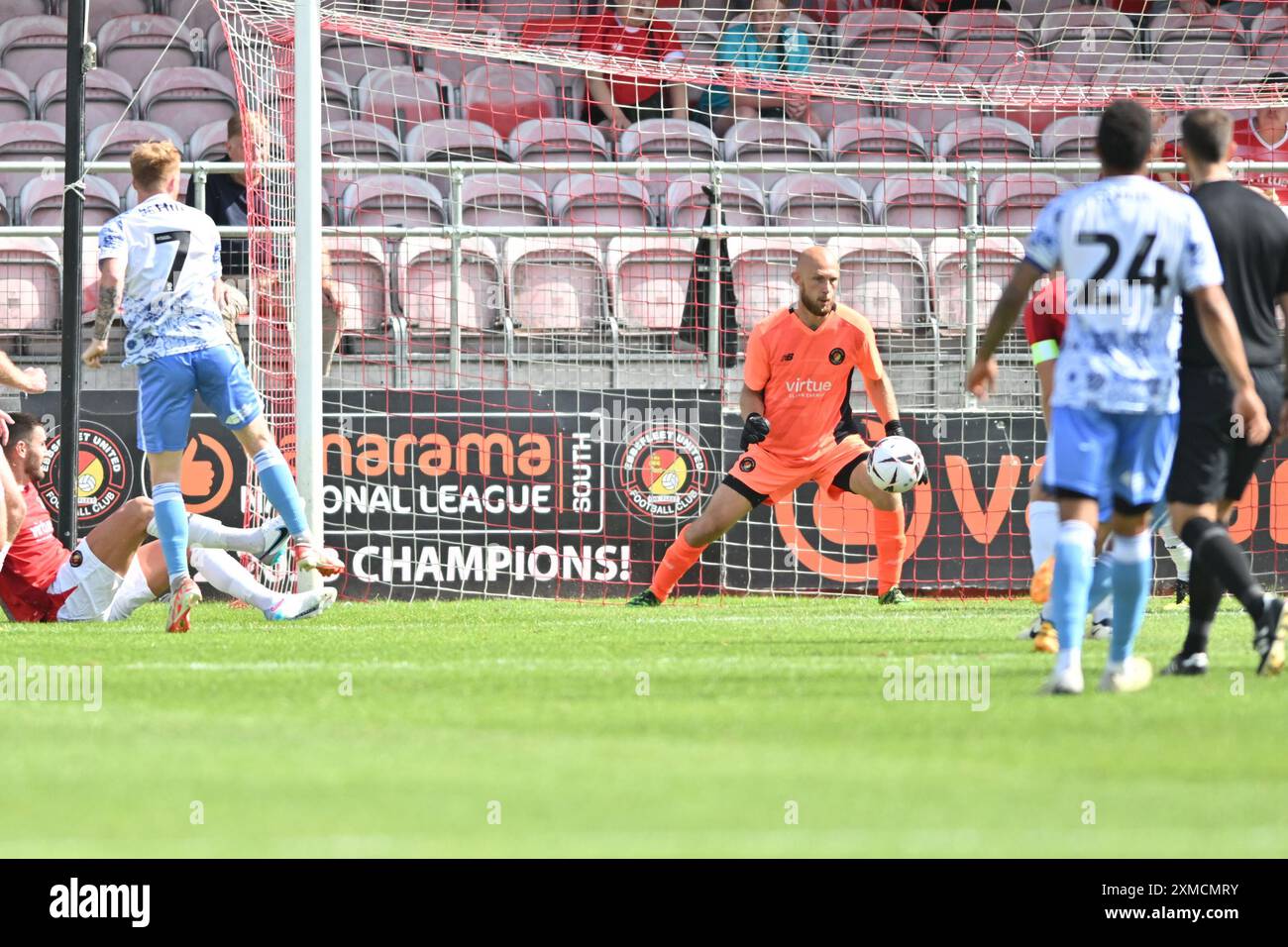 Deflection Sports Ball deflection hi-res stock photography and images - Alamy