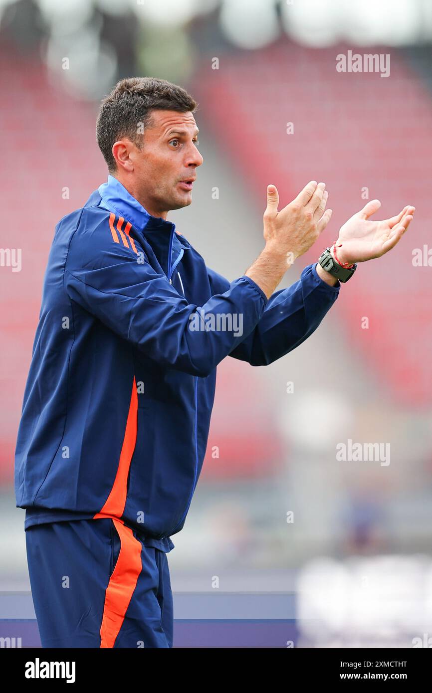 Nuremberg, Germany. 26th July, 2024. Soccer: Test match, 1. FC Nürnberg - Juventus Turin at the Max Morlock Stadium. Juventus Turin coach Thiago Motta gesticulates on the sidelines. Credit: Daniel Karmann/dpa/Alamy Live News Stock Photo