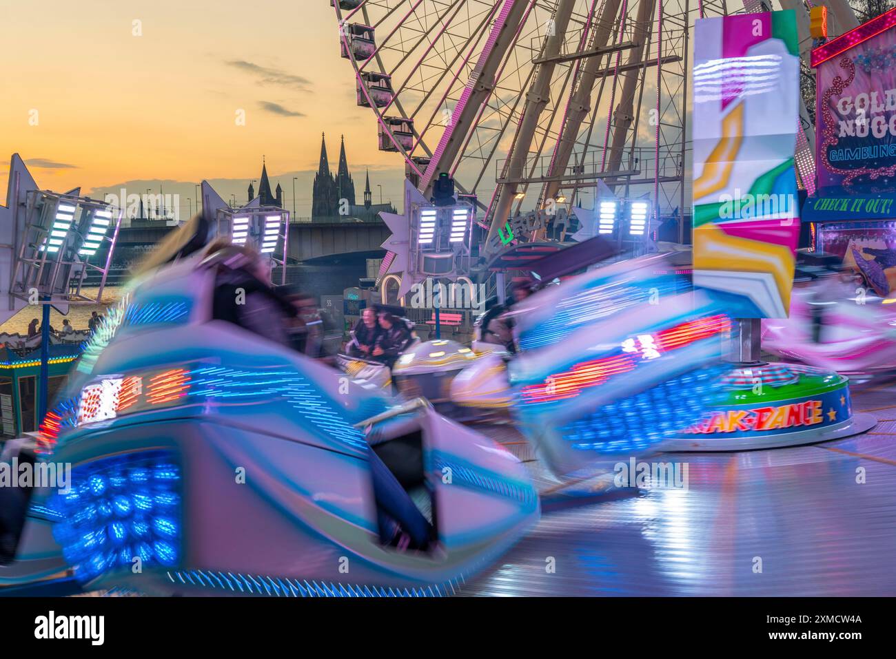 Deutz funfair on the Rhine, at Easter, funfair, break-dancer ride ...