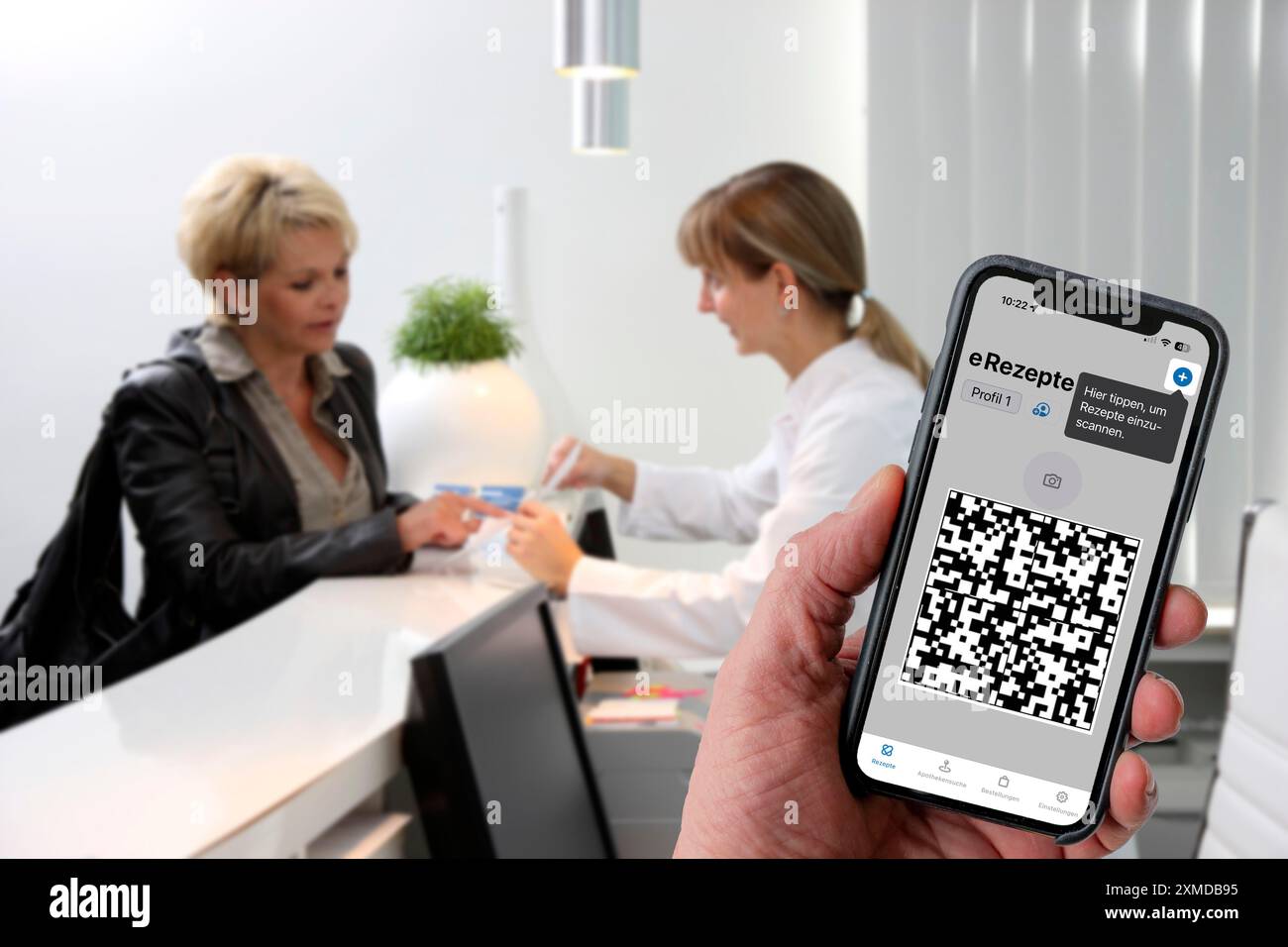 Qr code attack hi-res stock photography and images - Alamy