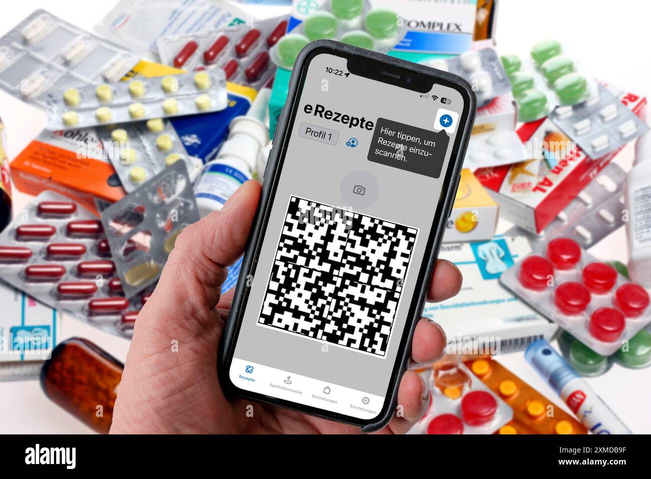 Qr code attack hi-res stock photography and images - Alamy