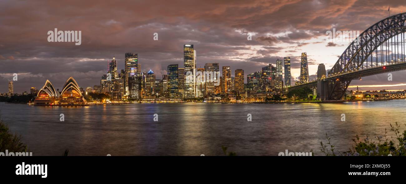 Sydney nsw sydney harbour bridge at sunset hi-res stock photography and ...