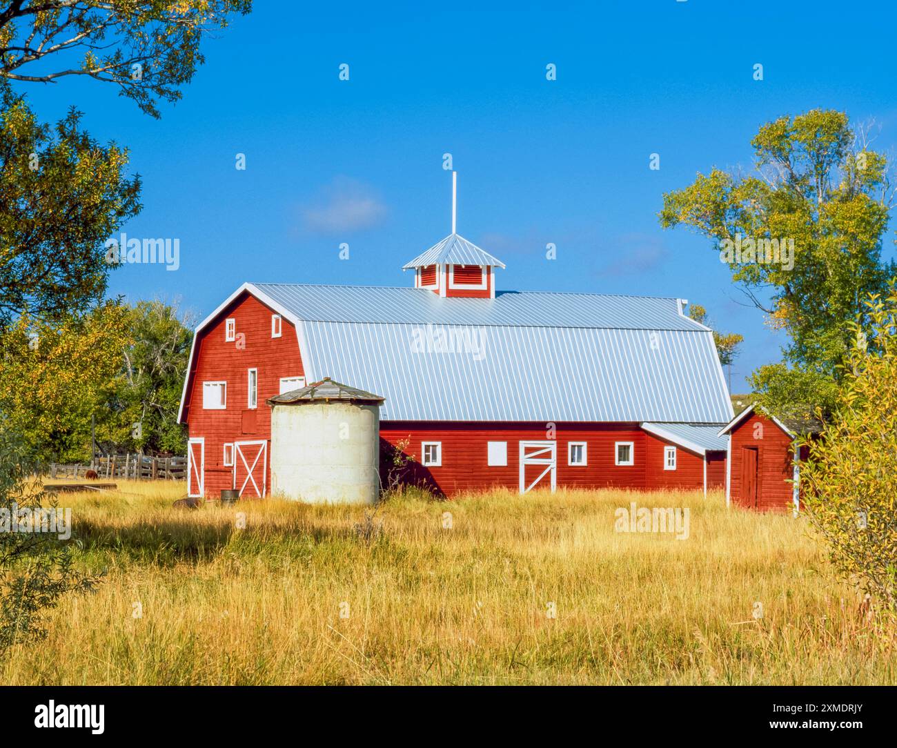 Old barn architecture hi-res stock photography and images - Alamy