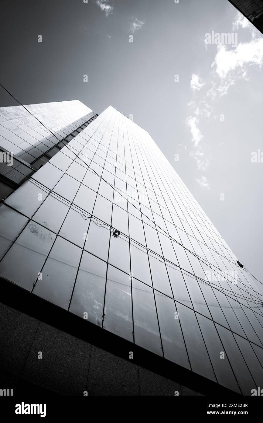 Black white modern building hi-res stock photography and images - Alamy